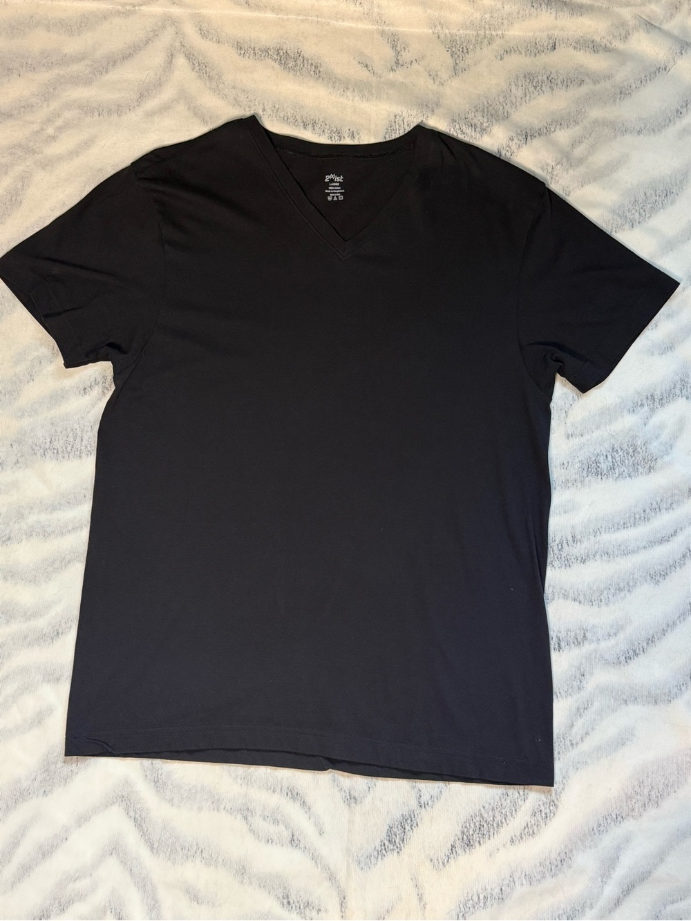 2xist Black V-Neck Short Sleeve Tee - Classic Fit